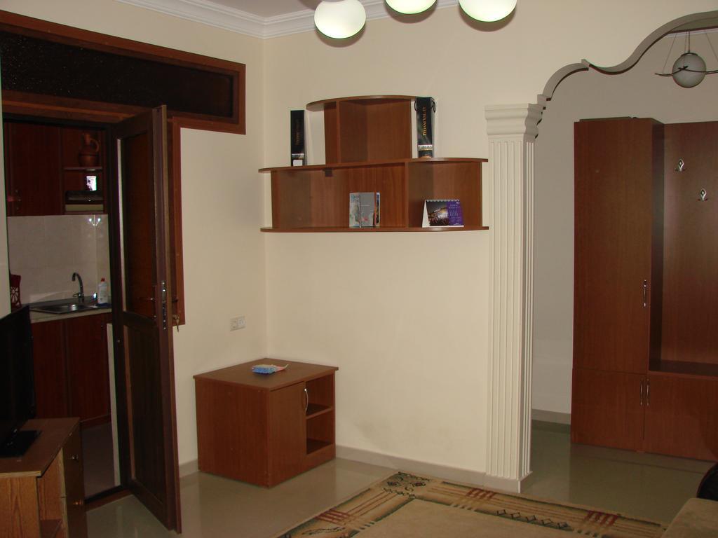Gigi Apartments Batumi Exterior foto